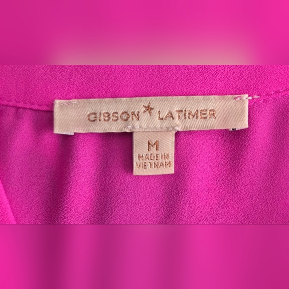 Gibson Latimer V-Neck Roll-Tab Tunic in Fuchsia Size M - Picture 11 of 12